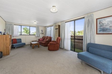 Photo of property in 16 Sequoia Place, Pukete, Hamilton, 3200
