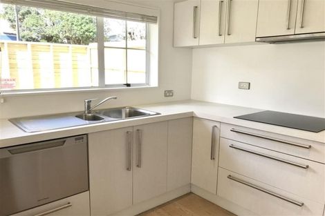 Photo of property in 1/73 Shakespeare Road, Milford, Auckland, 0620