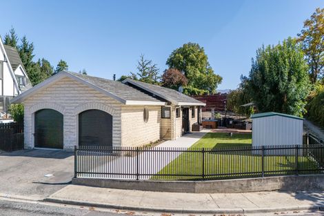 Photo of property in 8 Hart Place, Bridge Hill, Alexandra, 9320