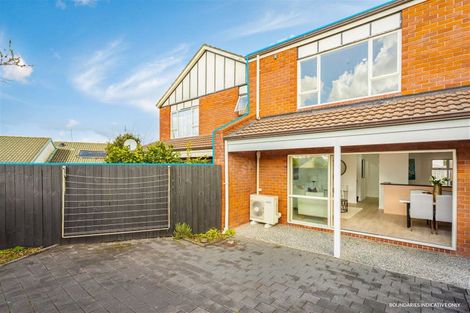 Photo of property in 4/23 Charlenne Close, Ranui, Auckland, 0612