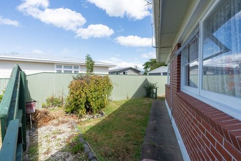Photo of property in 634 Queen Street East, Levin, 5510