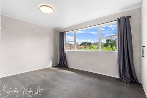 Photo of property in 9 Whaka Street, Maungaturoto, 0520