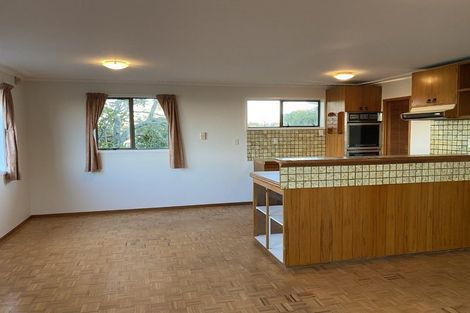 Photo of property in 74 Weatherly Road, Torbay, Auckland, 0630