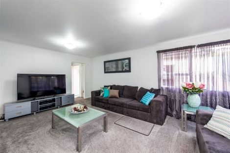 Photo of property in 25 Nor'east Drive, Northcross, Auckland, 0632