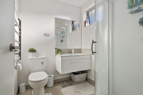 Photo of property in 1/4 Littler Place, Hamilton East, Hamilton, 3216