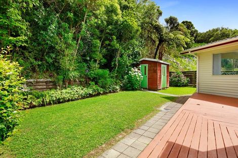 Photo of property in 4 Saint Hildas Glade, Tawa, Wellington, 5028