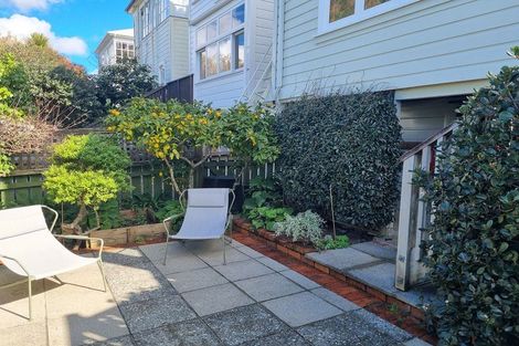 Photo of property in 35a Grant Road, Thorndon, Wellington, 6011
