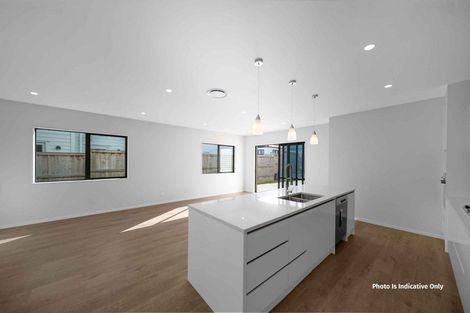 Photo of property in 60 Drumbuoy Drive, Flat Bush, Auckland, 2019