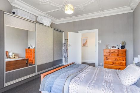Photo of property in 43 Hargest Crescent, Saint Kilda, Dunedin, 9012