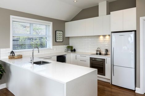 Photo of property in 2 Whareora Terrace, Cashmere, Christchurch, 8022