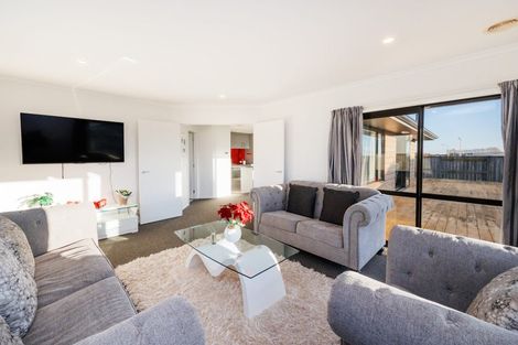 Photo of property in 79 Balrickard Way, Milson, Palmerston North, 4414