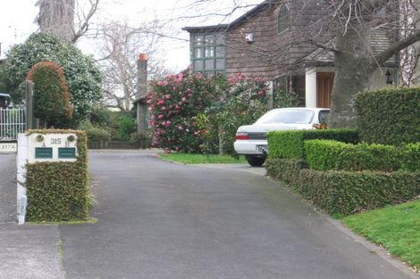 Photo of property in 315a Devonport Road, Tauranga, 3110