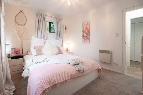 Photo of property in 96a Larsen Crescent, Tawa, Wellington, 5028