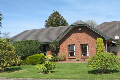 Photo of property in 2 Gwendoline Street, Glenholme, Rotorua, 3010