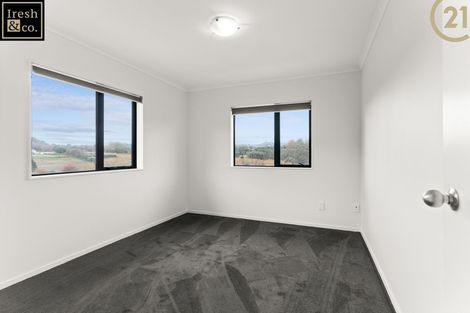 Photo of property in 125 Keri Vista Rise, Papakura, 2110