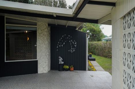 Photo of property in 32 Te Moana Road, Waikanae Beach, Waikanae, 5036