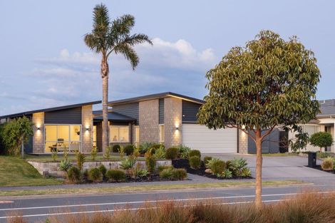 Photo of property in 79 The Boulevard, Papamoa Beach, Papamoa, 3118