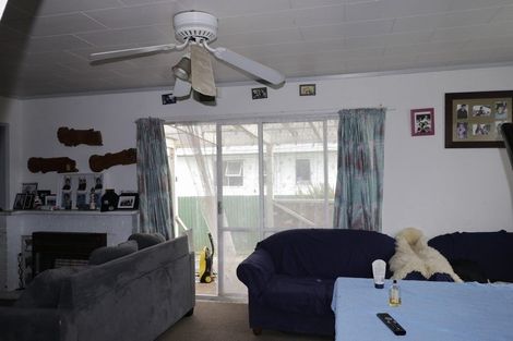 Photo of property in 25 Cross Street, Castlecliff, Whanganui, 4501