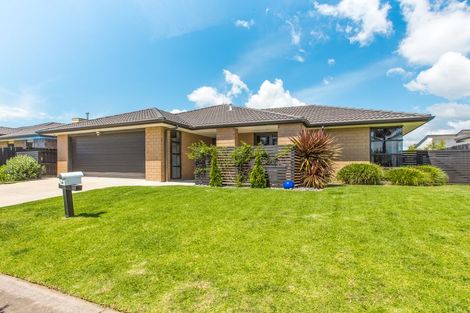 Photo of property in 120 Oriental Parade, Papamoa Beach, Papamoa, 3118
