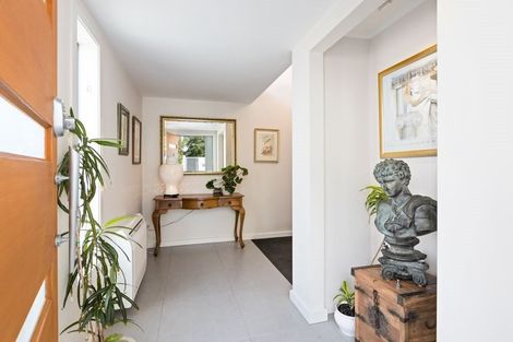 Photo of property in 105 Kowhai Road, Mairangi Bay, Auckland, 0630