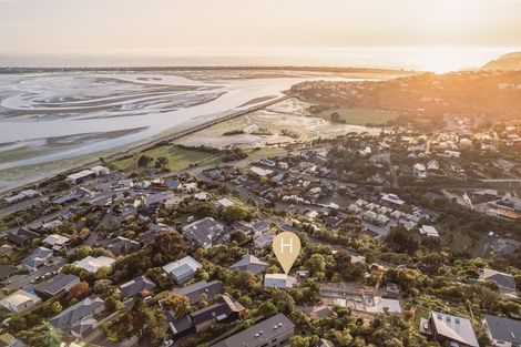 Photo of property in 3 Mortens Lane, Mount Pleasant, Christchurch, 8081