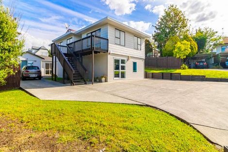 Photo of property in 44 Gosford Drive, Botany Downs, Auckland, 2010