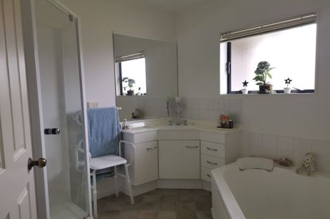 Photo of property in 35 Green Lane, Pukekohe, 2120