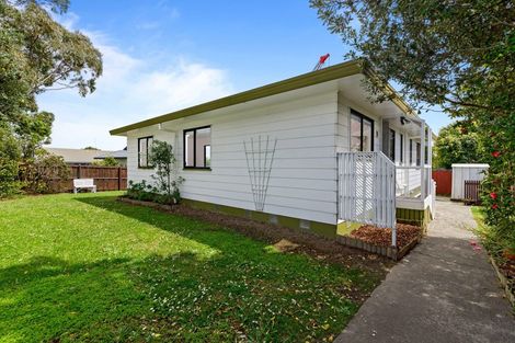 Photo of property in 1/41 Barbados Drive, Unsworth Heights, Auckland, 0632