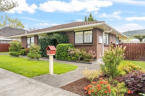 Photo of property in 1a Oak Street, Ebdentown, Upper Hutt, 5018