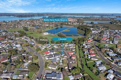Photo of property in 3 Kendall Court, Wattle Downs, Auckland, 2103