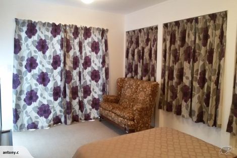 Photo of property in 15 Parsons Glen, Karori, Wellington, 6012