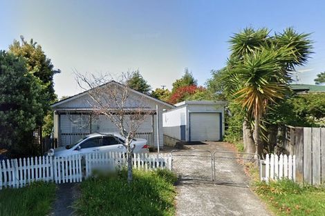Photo of property in 14 Mirovale Place, Totara Vale, Auckland, 0629