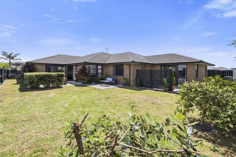 Photo of property in 120 Oriental Parade, Papamoa Beach, Papamoa, 3118