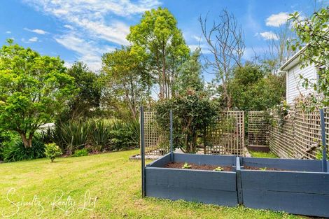 Photo of property in 15 Bickerstaffe Road, Maungaturoto, 0520