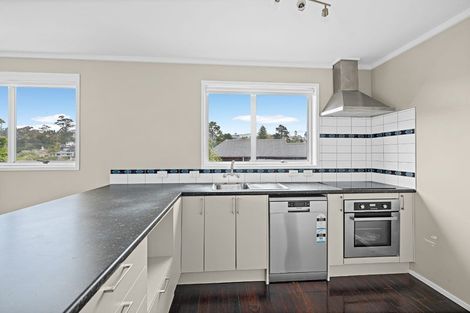 Photo of property in 17 Helvetia Drive, Browns Bay, Auckland, 0630