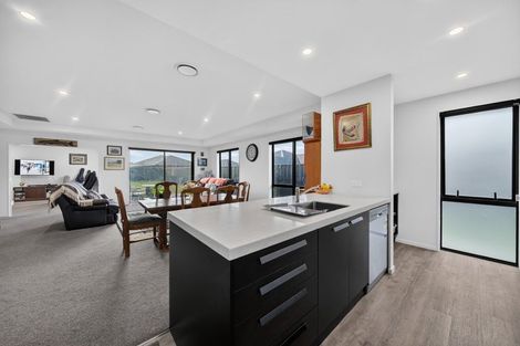 Photo of property in 39 Croydon Street, Woodend, 7610