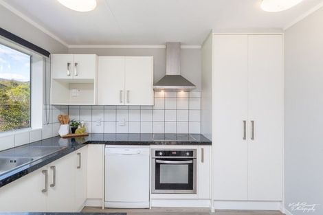 Photo of property in 118 Norana Road, Timberlea, Upper Hutt, 5018