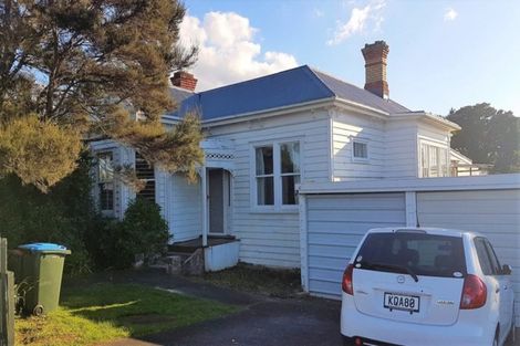 Photo of property in 6 Bloomfield Place, Epsom, Auckland, 1023