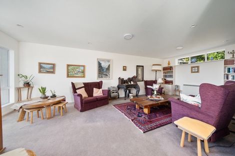 Photo of property in 2 Iles Lane, Cashmere, Christchurch, 8022