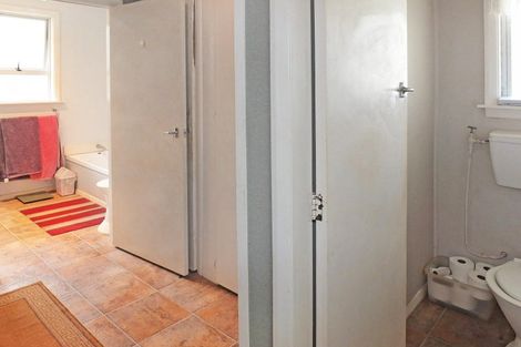 Photo of property in 14 Mack Street, Foxton Beach, Foxton, 4815