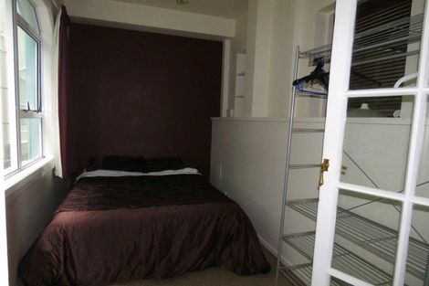 Photo of property in Devonport Apartments, 22/127 Saint Aubyn Street, New Plymouth, 4310