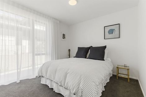 Photo of property in 9a William Bayes Place, Red Beach, 0932