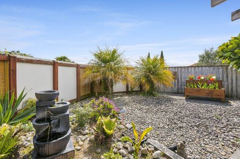 Photo of property in 43 Quadrant Heights, Paraparaumu, 5032