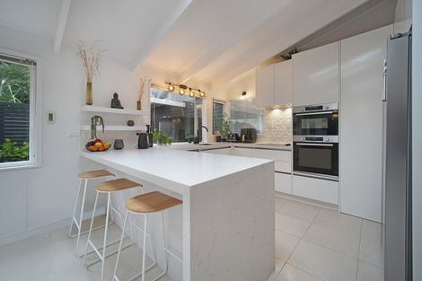 Photo of property in 1/22 Rangatira Road, Birkenhead, Auckland, 0626