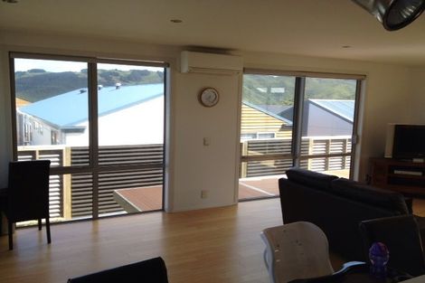 Photo of property in 5 Otonga Heights, Maungaraki, Lower Hutt, 5010