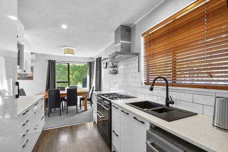 Photo of property in 4 Ward Place, Marfell, New Plymouth, 4310