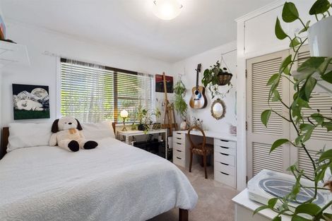 Photo of property in 35 Lynden Avenue, Hillcrest, Auckland, 0627