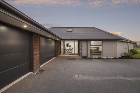 Photo of property in 14 Kingsdowne Drive, West Melton, 7618