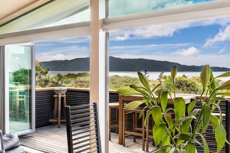 Photo of property in 215 Manly Street, Paraparaumu Beach, Paraparaumu, 5032