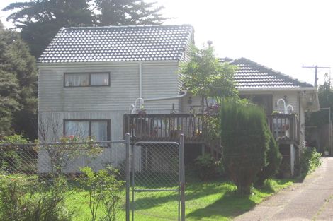 Photo of property in 27 Smythe Road, Henderson, Auckland, 0612